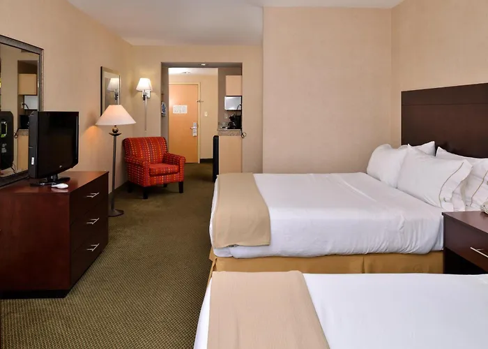 Express & - Ocean By Ihg Resort